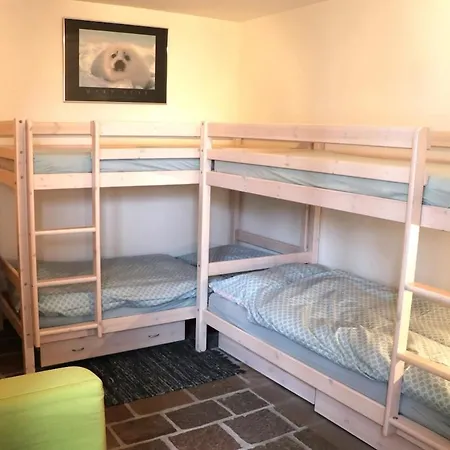 Sonnige Gartenwohnung Apartmán Laax