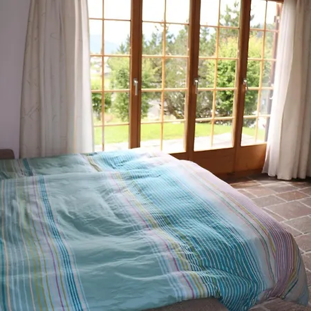 Sonnige Gartenwohnung Apartmán *