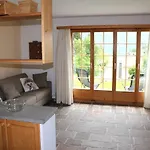 Sonnige Gartenwohnung Apartment