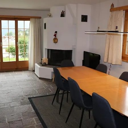 Sonnige Gartenwohnung * Laax